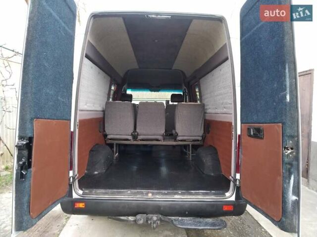 Белый Мерседес Sprinter, объемом двигателя 2.2 л и пробегом 520 тыс. км за 8000 $, фото 8 на Automoto.ua