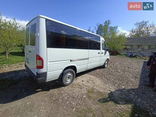 Белый Мерседес Sprinter, объемом двигателя 2.1 л и пробегом 500 тыс. км за 11900 $, фото 2 на Automoto.ua