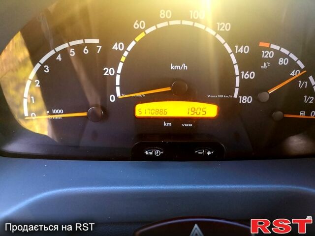 Білий Мерседес Sprinter, об'ємом двигуна 2.1 л та пробігом 518 тис. км за 9000 $, фото 5 на Automoto.ua