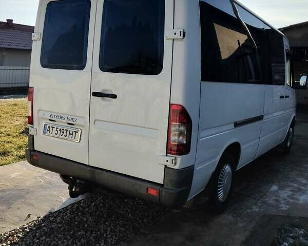Белый Мерседес Sprinter, объемом двигателя 2.69 л и пробегом 410 тыс. км за 10100 $, фото 5 на Automoto.ua