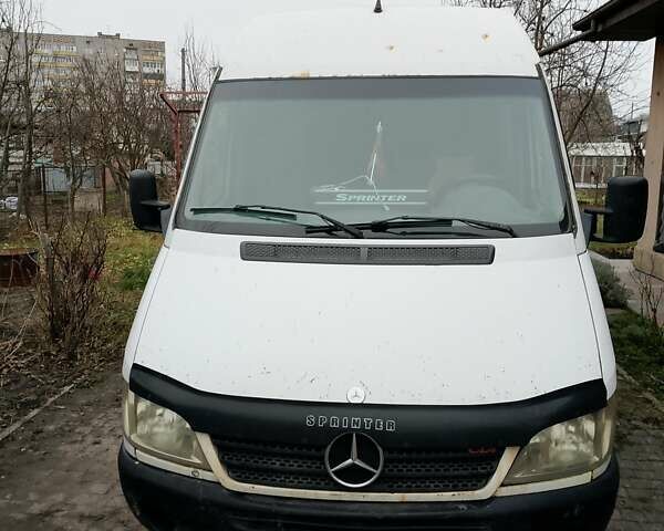 Білий Мерседес Sprinter, об'ємом двигуна 2.1 л та пробігом 350 тис. км за 5000 $, фото 5 на Automoto.ua