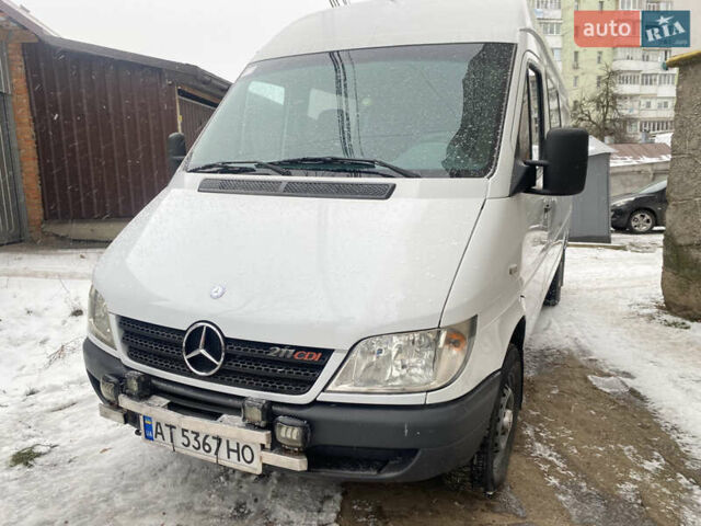 Білий Мерседес Sprinter, об'ємом двигуна 2.2 л та пробігом 281 тис. км за 10600 $, фото 1 на Automoto.ua