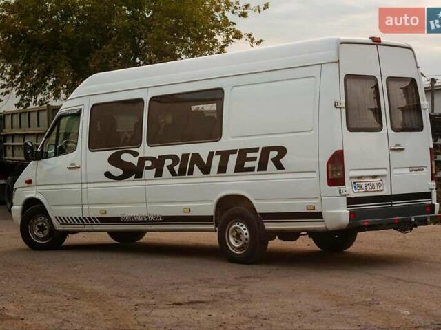Білий Мерседес Sprinter, об'ємом двигуна 2.1 л та пробігом 385 тис. км за 8200 $, фото 13 на Automoto.ua