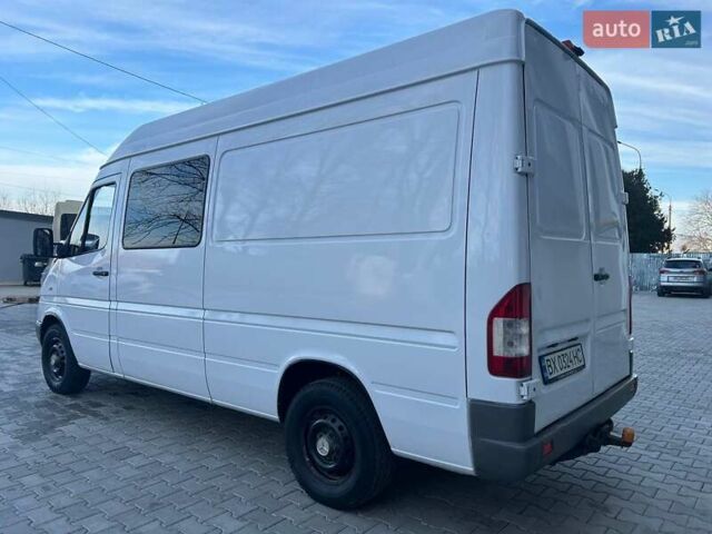 Белый Мерседес Sprinter, объемом двигателя 2.1 л и пробегом 320 тыс. км за 8600 $, фото 2 на Automoto.ua