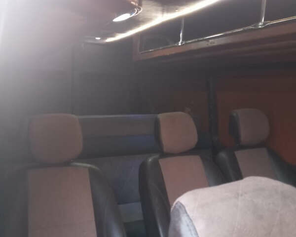 Білий Мерседес Sprinter, об'ємом двигуна 2.69 л та пробігом 350 тис. км за 8700 $, фото 9 на Automoto.ua