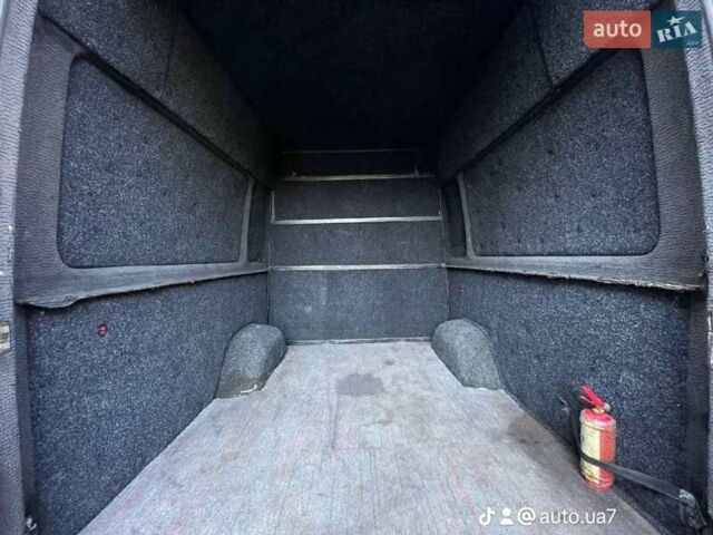 Белый Мерседес Sprinter, объемом двигателя 2.69 л и пробегом 500 тыс. км за 9799 $, фото 21 на Automoto.ua