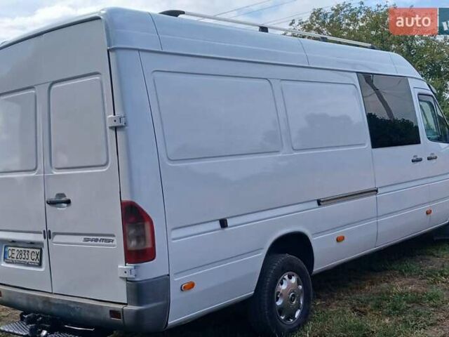 Белый Мерседес Sprinter, объемом двигателя 2.69 л и пробегом 500 тыс. км за 9799 $, фото 3 на Automoto.ua