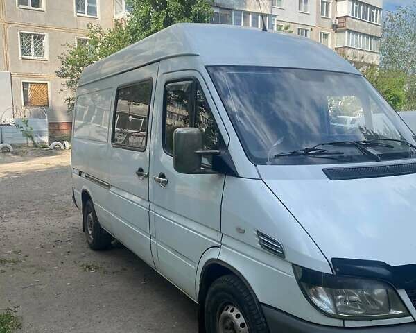 Белый Мерседес Sprinter, объемом двигателя 0 л и пробегом 410 тыс. км за 7300 $, фото 13 на Automoto.ua