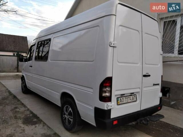 Белый Мерседес Sprinter, объемом двигателя 2.2 л и пробегом 520 тыс. км за 8000 $, фото 9 на Automoto.ua