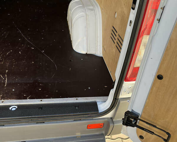 Белый Мерседес Sprinter, объемом двигателя 0 л и пробегом 205 тыс. км за 14800 $, фото 41 на Automoto.ua