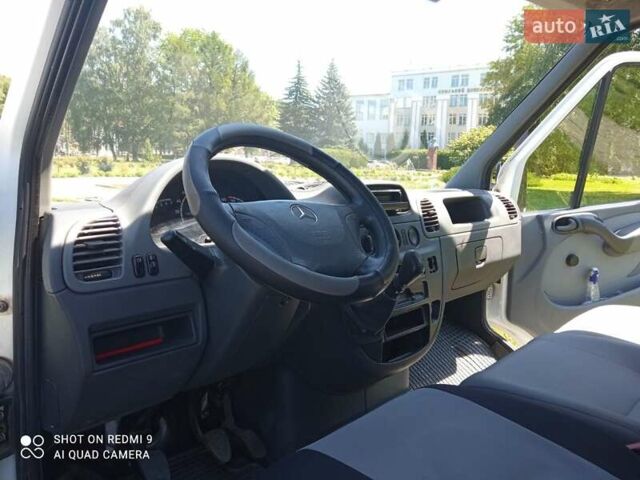 Белый Мерседес Sprinter, объемом двигателя 2.1 л и пробегом 311 тыс. км за 7900 $, фото 1 на Automoto.ua