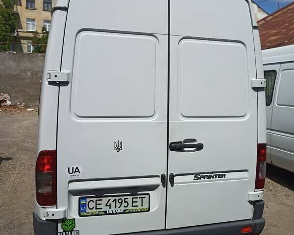 Білий Мерседес Sprinter, об'ємом двигуна 2.7 л та пробігом 890 тис. км за 11850 $, фото 2 на Automoto.ua