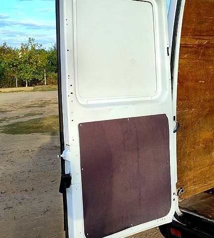 Белый Мерседес Sprinter, объемом двигателя 2.2 л и пробегом 0 тыс. км за 10000 $, фото 6 на Automoto.ua