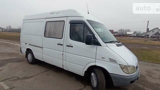 Белый Мерседес Sprinter, объемом двигателя 0 л и пробегом 614 тыс. км за 5300 $, фото 1 на Automoto.ua