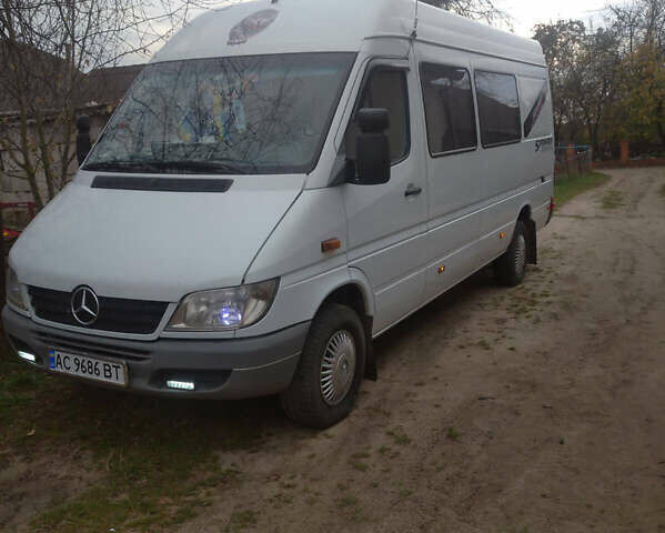Белый Мерседес Sprinter, объемом двигателя 2.2 л и пробегом 350 тыс. км за 7500 $, фото 14 на Automoto.ua