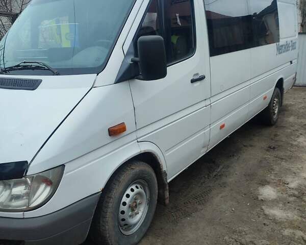 Білий Мерседес Sprinter, об'ємом двигуна 2.2 л та пробігом 800 тис. км за 6600 $, фото 3 на Automoto.ua