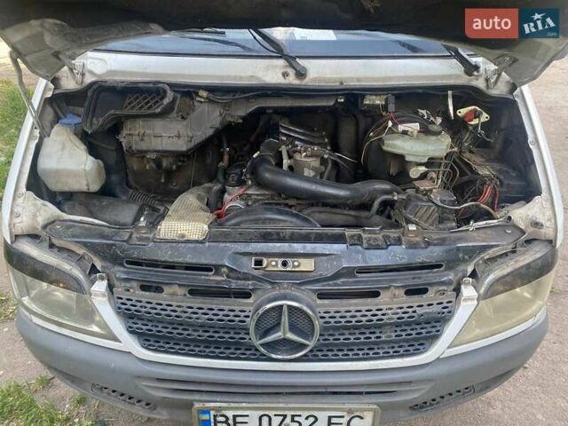 Белый Мерседес Sprinter, объемом двигателя 0 л и пробегом 410 тыс. км за 7300 $, фото 3 на Automoto.ua