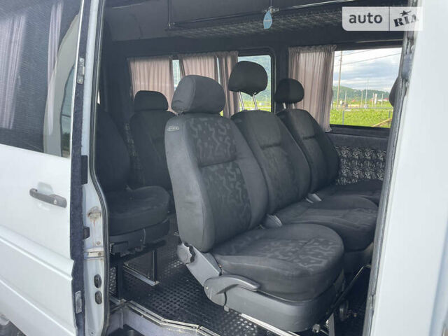 Белый Мерседес Sprinter, объемом двигателя 2.15 л и пробегом 450 тыс. км за 7000 $, фото 15 на Automoto.ua