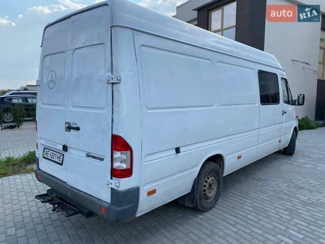Белый Мерседес Sprinter, объемом двигателя 2.1 л и пробегом 466 тыс. км за 8000 $, фото 1 на Automoto.ua