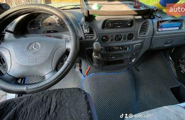 Белый Мерседес Sprinter, объемом двигателя 2.69 л и пробегом 500 тыс. км за 9799 $, фото 20 на Automoto.ua