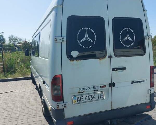 Белый Мерседес Sprinter, объемом двигателя 2.2 л и пробегом 10 тыс. км за 8000 $, фото 4 на Automoto.ua