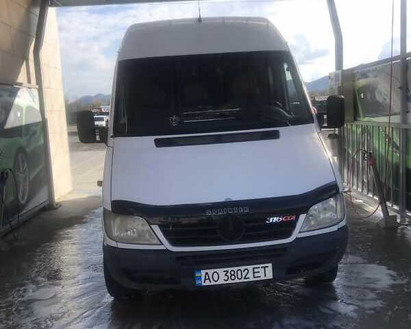 Білий Мерседес Sprinter, об'ємом двигуна 2.7 л та пробігом 365 тис. км за 10200 $, фото 2 на Automoto.ua