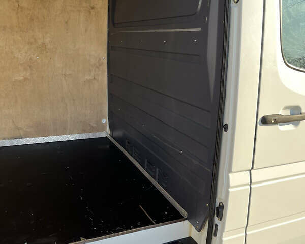 Белый Мерседес Sprinter, объемом двигателя 0 л и пробегом 205 тыс. км за 14800 $, фото 34 на Automoto.ua