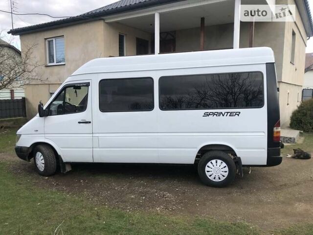 Белый Мерседес Sprinter, объемом двигателя 0 л и пробегом 800 тыс. км за 7300 $, фото 1 на Automoto.ua