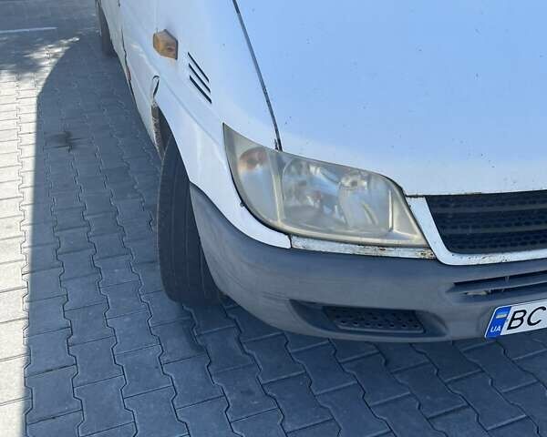 Білий Мерседес Sprinter, об'ємом двигуна 2.2 л та пробігом 864 тис. км за 5700 $, фото 1 на Automoto.ua