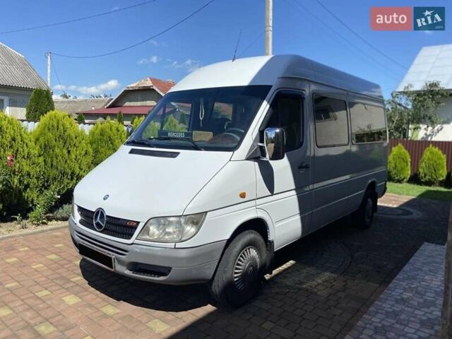 Белый Мерседес Sprinter, объемом двигателя 2.15 л и пробегом 50 тыс. км за 9500 $, фото 25 на Automoto.ua