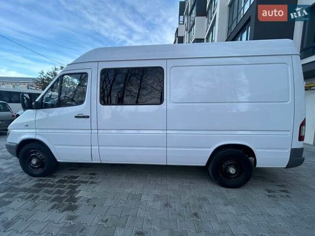 Белый Мерседес Sprinter, объемом двигателя 2.1 л и пробегом 320 тыс. км за 8600 $, фото 1 на Automoto.ua