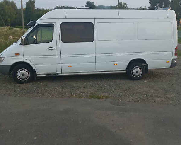 Білий Мерседес Sprinter, об'ємом двигуна 2.69 л та пробігом 350 тис. км за 8700 $, фото 1 на Automoto.ua