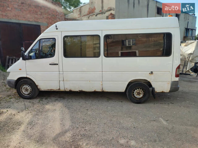 Білий Мерседес Sprinter, об'ємом двигуна 2.7 л та пробігом 491 тис. км за 7599 $, фото 2 на Automoto.ua