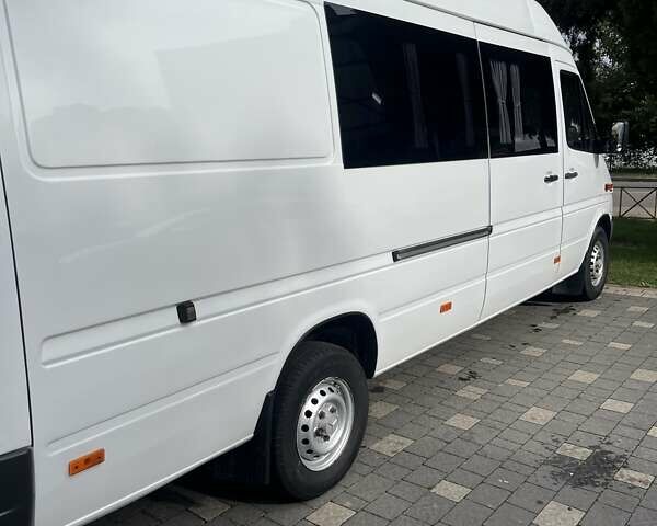Белый Мерседес Sprinter, объемом двигателя 2.1 л и пробегом 612 тыс. км за 9200 $, фото 11 на Automoto.ua