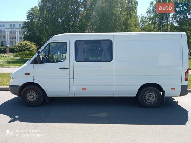 Белый Мерседес Sprinter, объемом двигателя 2.1 л и пробегом 311 тыс. км за 7900 $, фото 2 на Automoto.ua