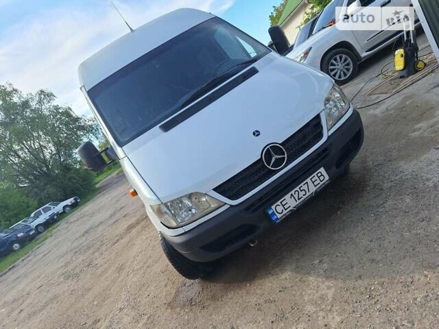 Белый Мерседес Sprinter, объемом двигателя 2.15 л и пробегом 265 тыс. км за 8000 $, фото 5 на Automoto.ua