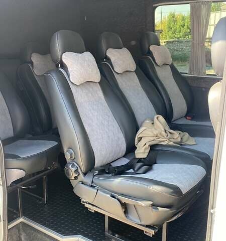 Белый Мерседес Sprinter, объемом двигателя 2.15 л и пробегом 800 тыс. км за 12500 $, фото 8 на Automoto.ua