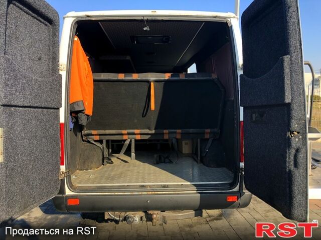 Белый Мерседес Sprinter, объемом двигателя 2.1 л и пробегом 350 тыс. км за 7800 $, фото 10 на Automoto.ua