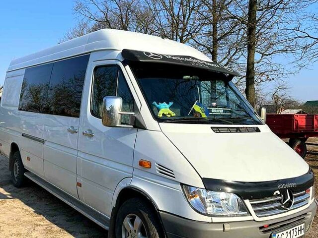 Білий Мерседес Sprinter, об'ємом двигуна 2.1 л та пробігом 600 тис. км за 9800 $, фото 1 на Automoto.ua