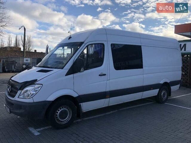 Белый Мерседес Sprinter, объемом двигателя 2.2 л и пробегом 436 тыс. км за 18500 $, фото 2 на Automoto.ua