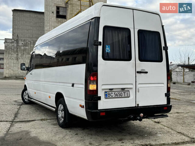 Белый Мерседес Sprinter, объемом двигателя 2.7 л и пробегом 450 тыс. км за 9700 $, фото 3 на Automoto.ua