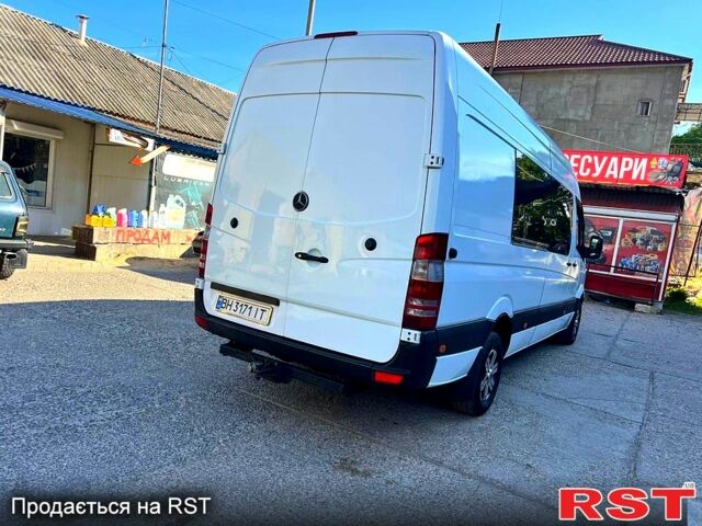 Білий Мерседес Sprinter, об'ємом двигуна 2.1 л та пробігом 300 тис. км за 20000 $, фото 2 на Automoto.ua