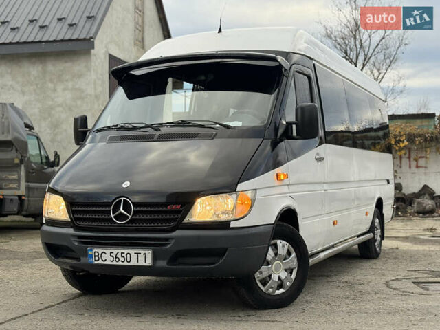 Белый Мерседес Sprinter, объемом двигателя 2.7 л и пробегом 450 тыс. км за 9700 $, фото 5 на Automoto.ua