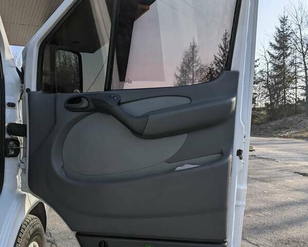 Білий Мерседес Sprinter, об'ємом двигуна 2.2 л та пробігом 690 тис. км за 10700 $, фото 27 на Automoto.ua