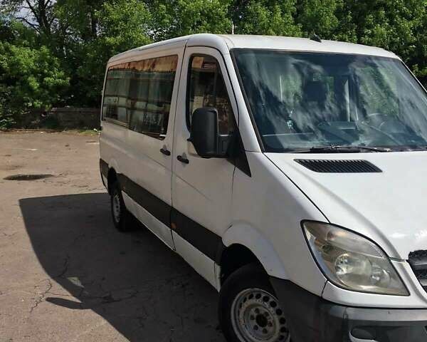 Белый Мерседес Sprinter, объемом двигателя 2.15 л и пробегом 444 тыс. км за 6700 $, фото 1 на Automoto.ua