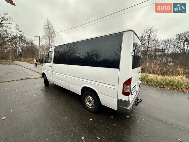 Белый Мерседес Sprinter, объемом двигателя 2.15 л и пробегом 350 тыс. км за 6999 $, фото 3 на Automoto.ua