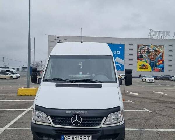 Білий Мерседес Sprinter, об'ємом двигуна 2.7 л та пробігом 300 тис. км за 10500 $, фото 3 на Automoto.ua