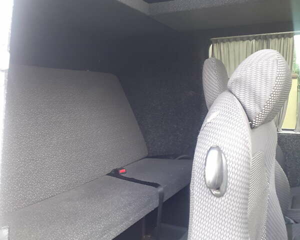Белый Мерседес Sprinter, объемом двигателя 2.2 л и пробегом 750 тыс. км за 9700 $, фото 9 на Automoto.ua