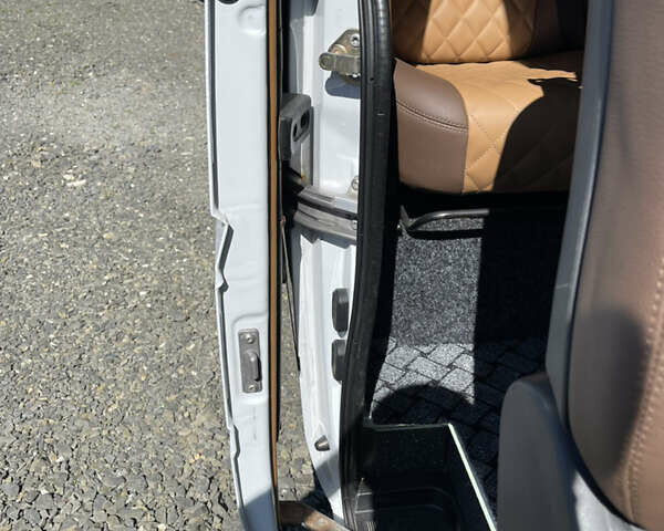 Білий Мерседес Sprinter, об'ємом двигуна 2.7 л та пробігом 314 тис. км за 19999 $, фото 30 на Automoto.ua