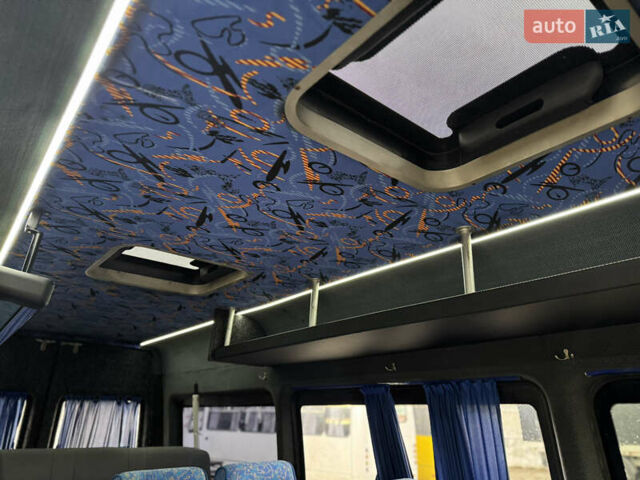 Белый Мерседес Sprinter, объемом двигателя 2.7 л и пробегом 450 тыс. км за 9700 $, фото 18 на Automoto.ua